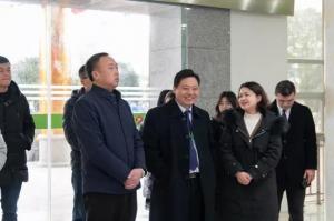 遂寧市市產(chǎn)業(yè)促進(jìn)中心、 射洪市投資促進(jìn)服務(wù)中心一行領(lǐng)導(dǎo)蒞臨利美集團(tuán)調(diào)研