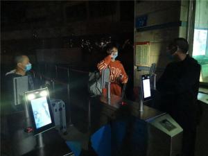 柳樹中學(xué)疫情防控 －－防疫守規(guī)，送生有情