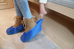 使用一次性無(wú)紡布鞋套有什么好處？