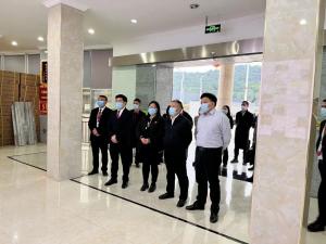 遂寧市總工會黨組書記、常務(wù)副主席夏建軍一行蒞臨利美集團(tuán)檢查指導(dǎo)工作