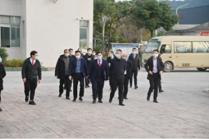 射洪市經(jīng)開區(qū)管委會李毅主任帶領(lǐng)工作組一行蒞臨利美集團(tuán)檢查并指導(dǎo)安全消防工作