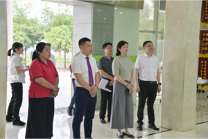 四川省商務(wù)廳黨成員、副廳長尹奇志一行蒞臨利美集團(tuán)調(diào)研參觀